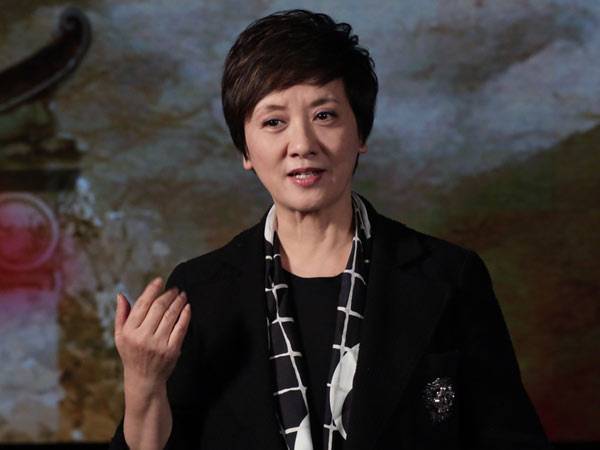 鄧婕怒抽小三事件回顧 鄧婕家世背景大起底