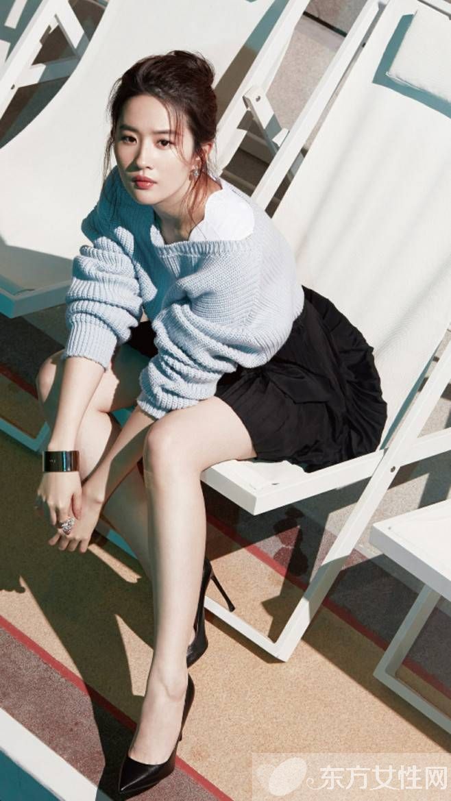 揭劉亦菲干爹陪睡真相 15歲被遭性侵至墮胎