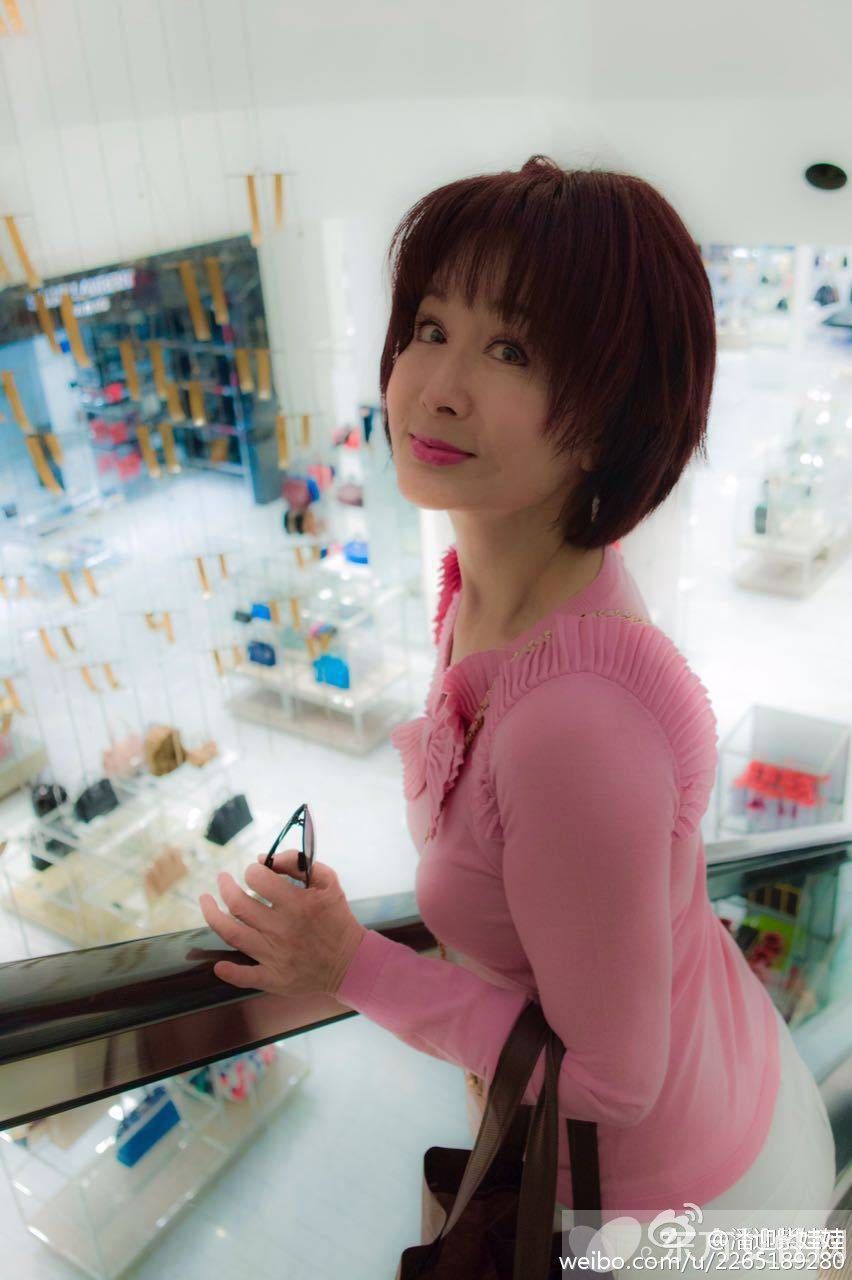 潘迎紫老公是誰 70歲不老妖精近照似少女