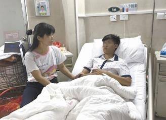 新生被軍訓(xùn)教官踢裂睪丸 校方 一定妥善處理此事