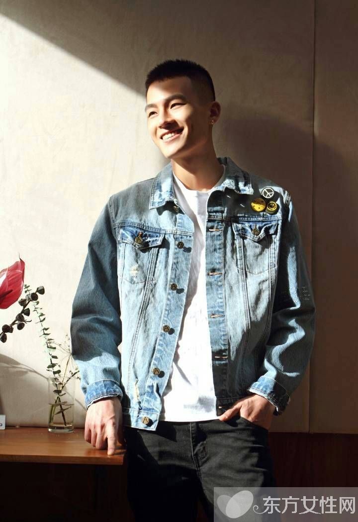 歐豪家庭背景大揭秘 父親早年創(chuàng)業(yè)破產(chǎn)家道中落