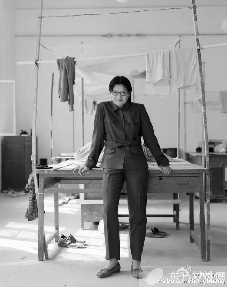 陳凱歌前妻洪晃背景曝光 感情坎坷經(jīng)歷三段婚姻