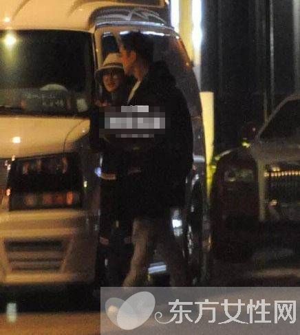 明道秦嵐疑戀情曝光 小動(dòng)作暴露兩人關(guān)系