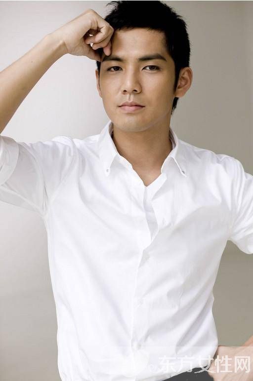 鐘漢良稱吻戲拍多了就熟能生巧 鐘漢良老婆謝易樺曝光