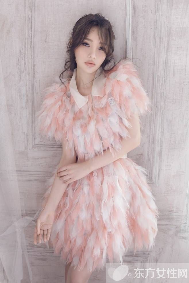 李小璐家庭背景曝光 李小璐母親原來是這樣雄厚的背景