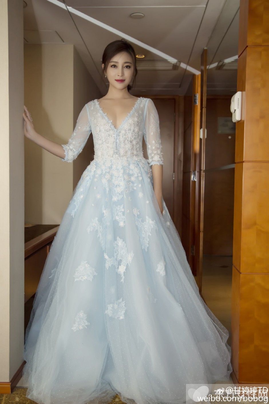 甘婷婷的老公是誰 大尺度凸點(diǎn)露奶照堪比三級(jí)