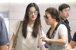 劉亦菲媽媽年輕照片 劉亦菲個(gè)人資料