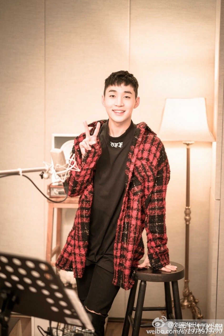 劉憲華是中國人嗎 劉憲華身世背景大起底