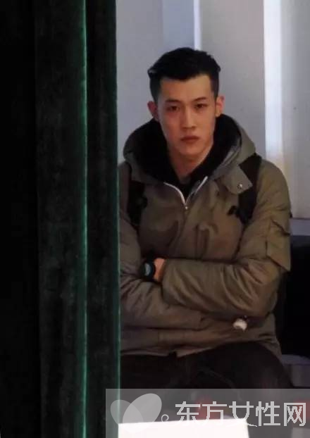 王寶強(qiáng)新助理曝光 不僅帥氣還是個小鮮肉