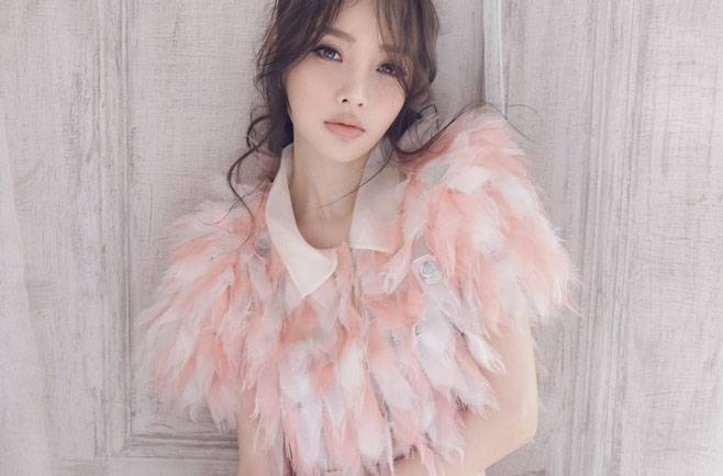 李小璐家庭背景曝光 李小璐母親原來(lái)是這樣雄厚的背景