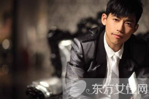 蘇醒李煒事件 女友被睡還拍裸照托奶哥被打