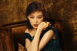 倪妮不雅照片流出 揉胸舔唇摸下體令人震驚