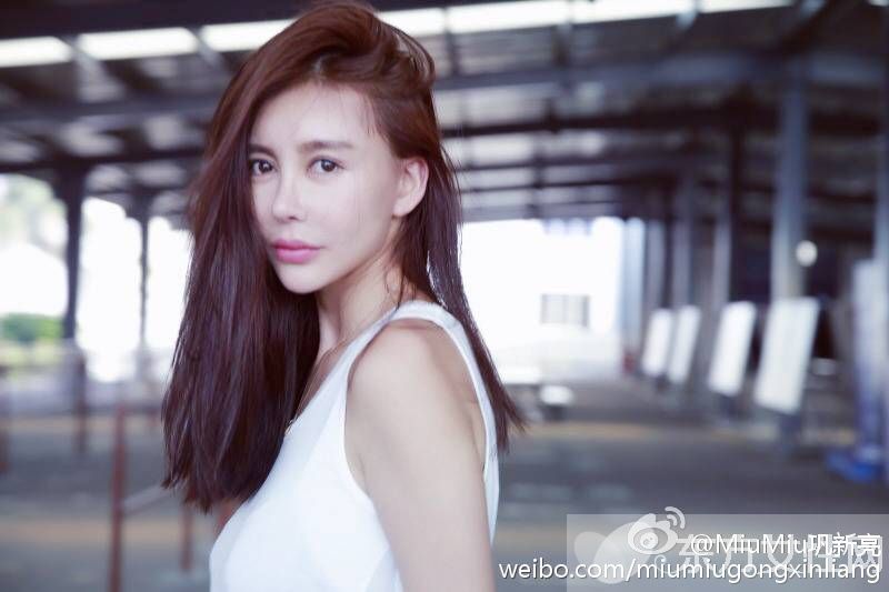 鞏新亮整容前后照片曝光 臉蛋詭異被侃整殘