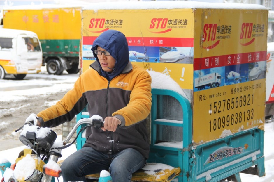 2016年300億個(gè)快遞包裹 包裝再利用為何難推行