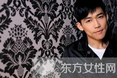 蘇醒李煒事件 女友被睡還拍裸照托奶哥被打