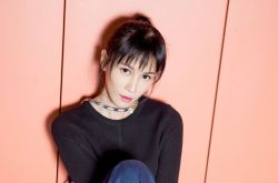 尹正張藍(lán)心曝戀情 當(dāng)街擁吻回家共度春宵