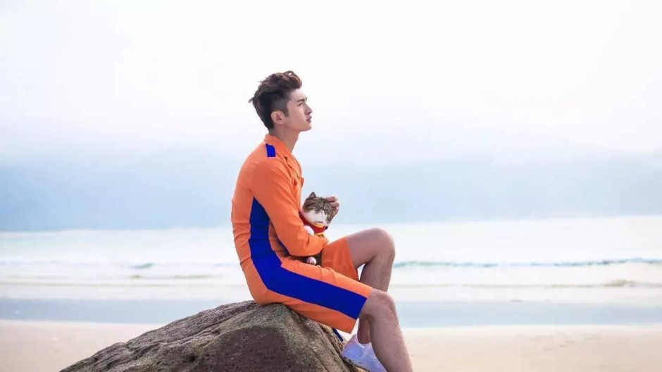 張云龍王一菲戀情曝光 同游日本甜蜜喂食