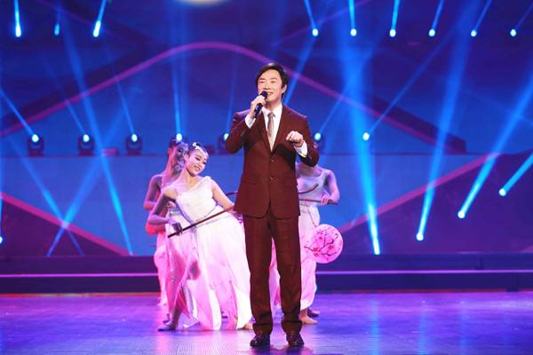 費(fèi)玉清家庭成員曝光 62歲費(fèi)玉清至今不婚原因揭秘