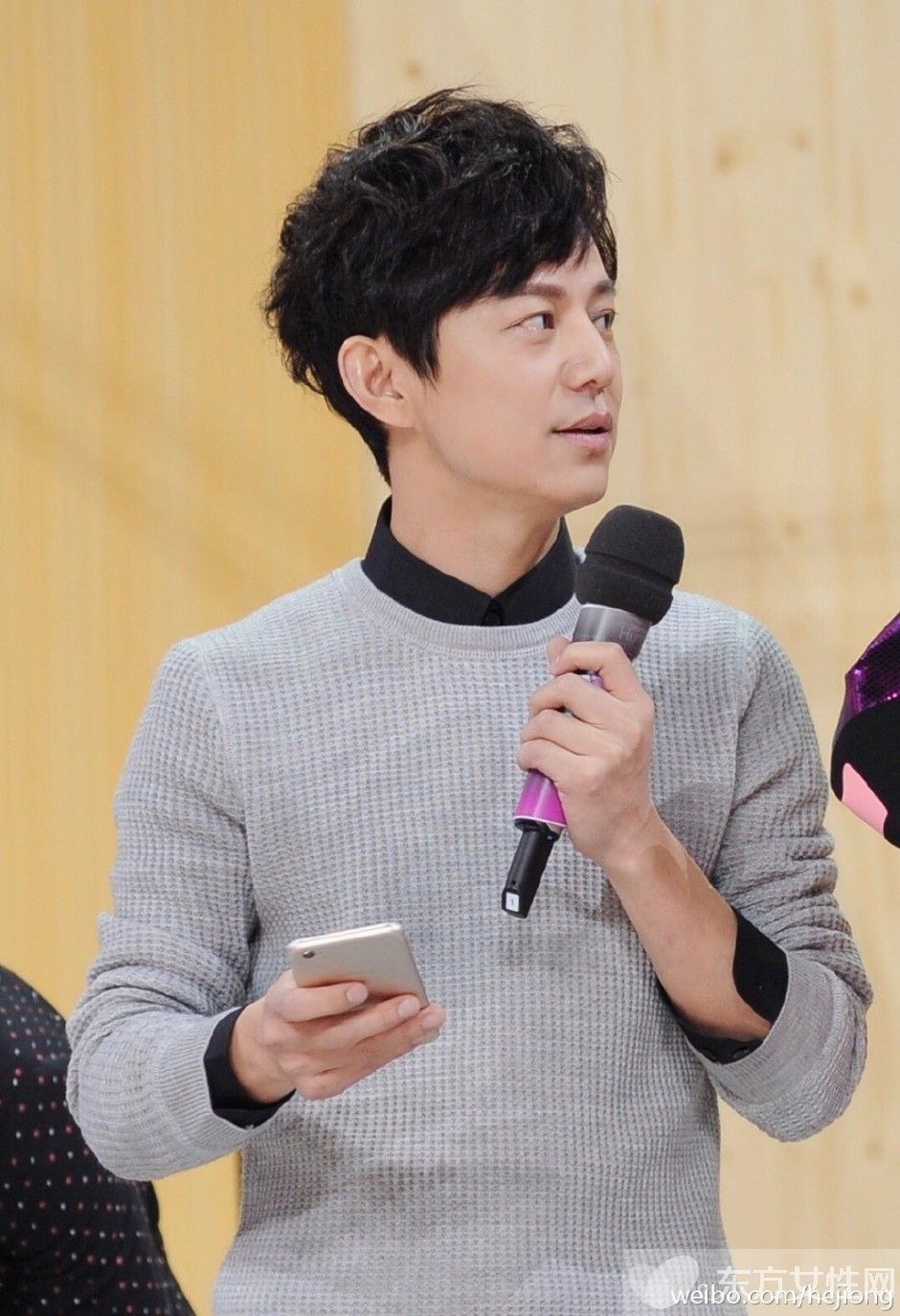 何炅汪涵工資遭曝光 何炅年收入驚人多達(dá)千萬