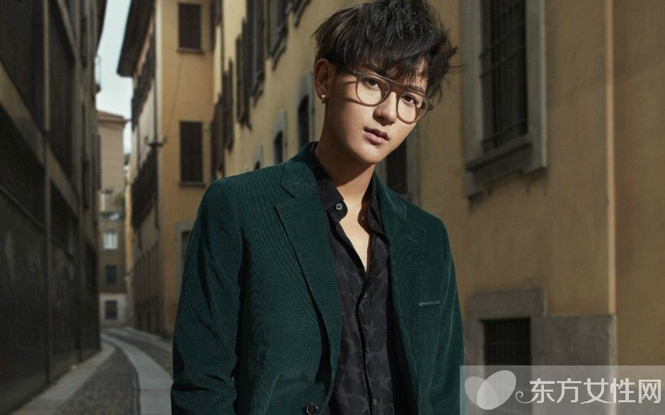 黃子韜機場昏倒臉色慘白 黃子韜星路歷程曝光