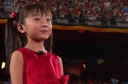 林妙可吸煙陪酒照被扒 糜爛私生活不堪入目