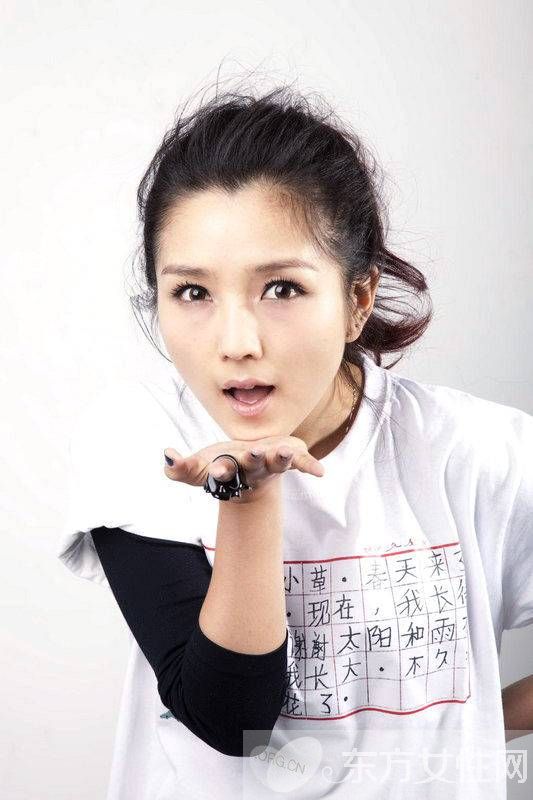 揭秘何潔釋小龍分手原因 何潔釋小龍資料曝光