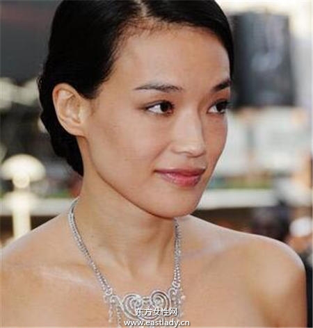 女星陪睡價曝光 萬萬想不到 她初夜值天價。。。