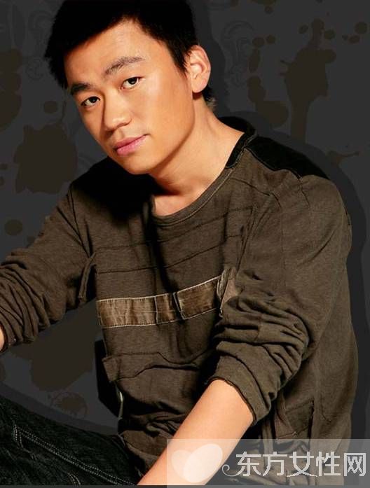 王寶強(qiáng)開什么車  王寶強(qiáng)公開談婚變 難過但相信美好