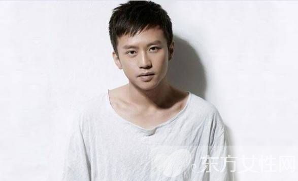 鄧超的個(gè)人資料家庭背景