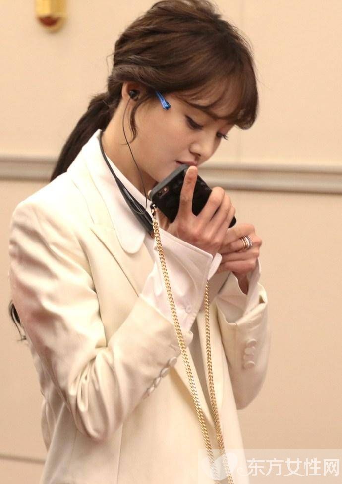 鄭爽整容前后對(duì)比照 網(wǎng)友直呼鄭爽太傻為張翰整容