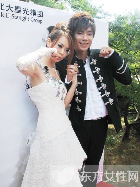 袁成杰戚薇什么關(guān)系 戚薇個(gè)人資料曝光