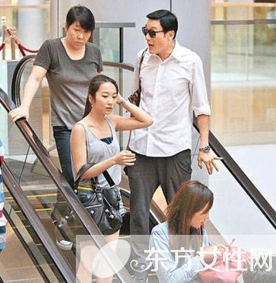 梁家輝老婆是患難時守護他的天使 年過半百仍秀恩愛