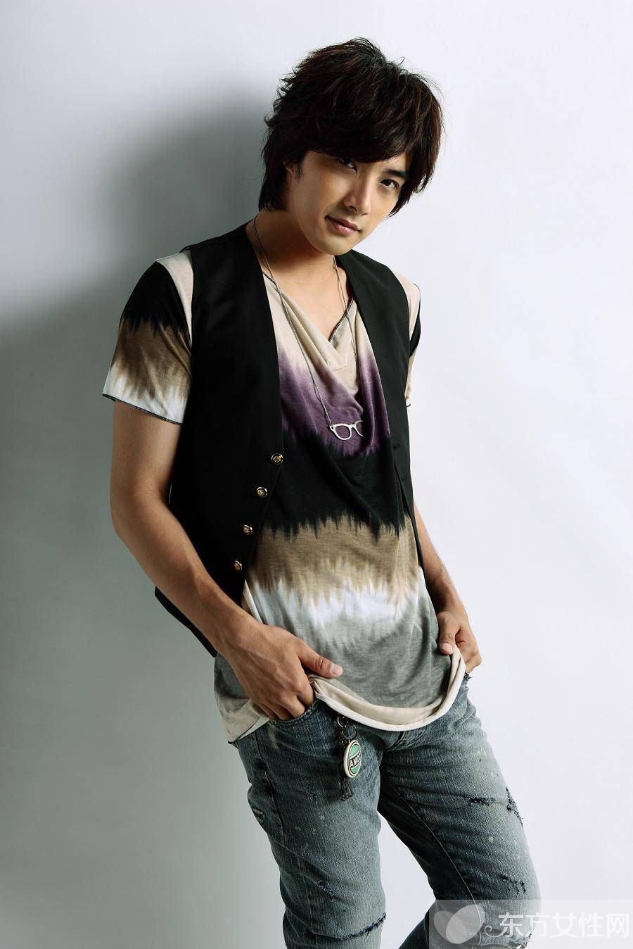 賀軍翔個人資料 賀軍翔被爆與初戀女友糾纏11年后復合