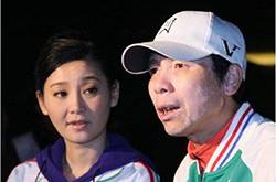 馮小剛白斑病怕遺傳放棄生育 徐帆樂當(dāng) 家庭主婦