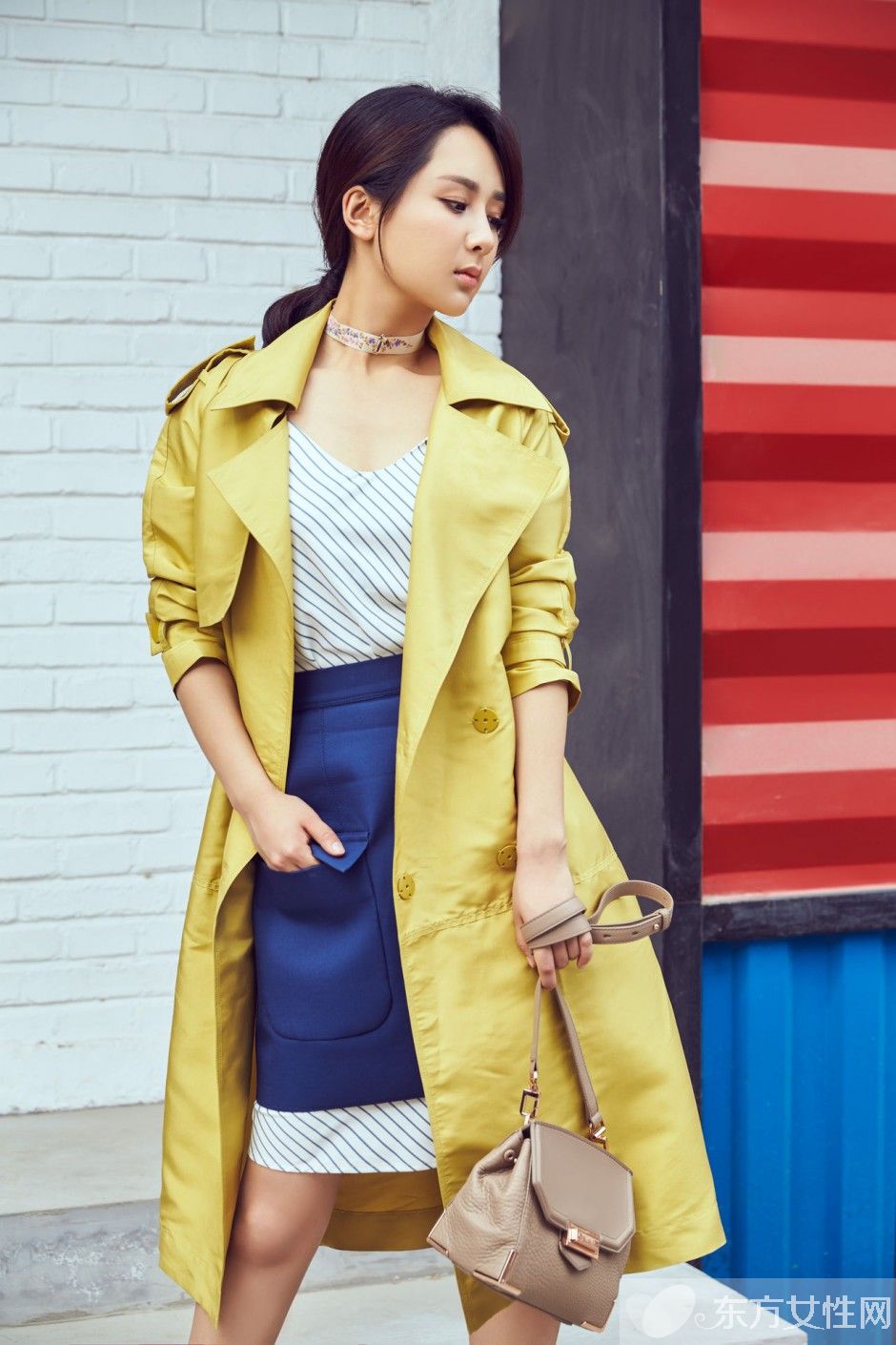 楊紫的男朋友是誰  楊紫與男友豪車舌吻圖片曝光