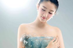 關(guān)曉彤的男朋友是誰  關(guān)曉彤家庭背景大起底