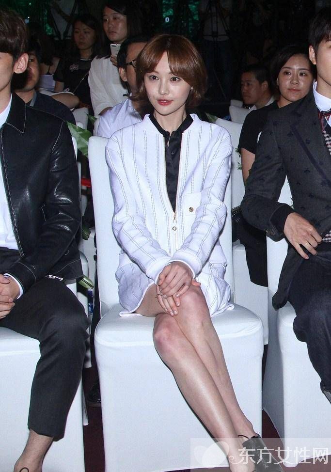 鄭爽整容前后對(duì)比照 網(wǎng)友直呼鄭爽太傻為張翰整容