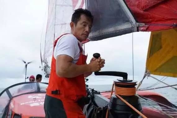 船在人失 中國帆船選手郭川在夏威夷海域失聯(lián)