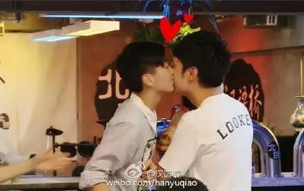 姐弟戀的明星夫妻 甜到不能再甜