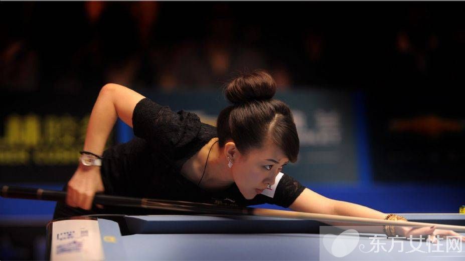 九球天后潘曉婷個(gè)人資料 潘曉婷低胸裝險(xiǎn)些走光