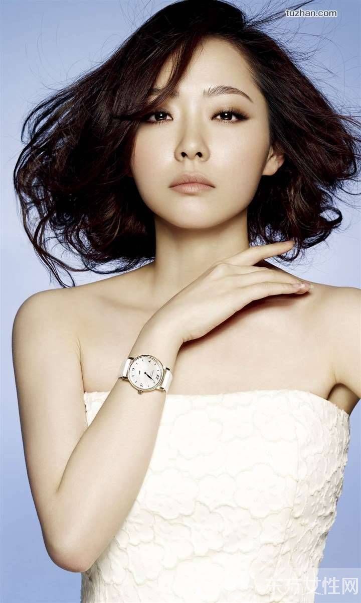 張靚穎整容前后照片 張靚穎男友馮軻背景