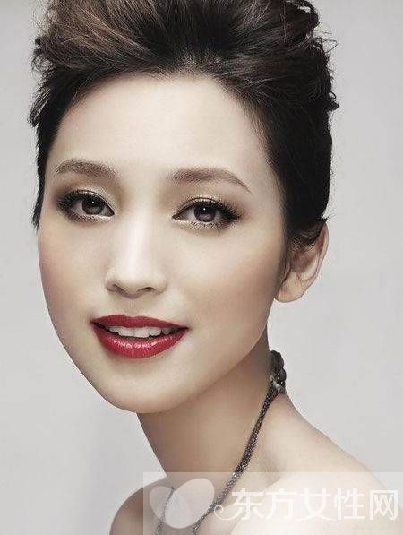 金莎個(gè)人資料曝光 歌手金莎大方承認(rèn)整容