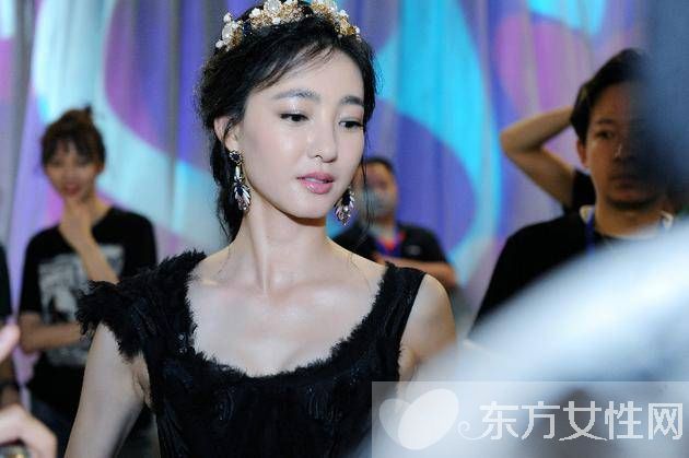 素顏女神王麗坤個(gè)人資料 王麗坤老公是誰(shuí)