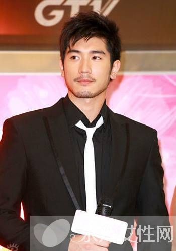 臺(tái)灣型男高以翔個(gè)人資料 高以翔女友標(biāo)準(zhǔn)大公開