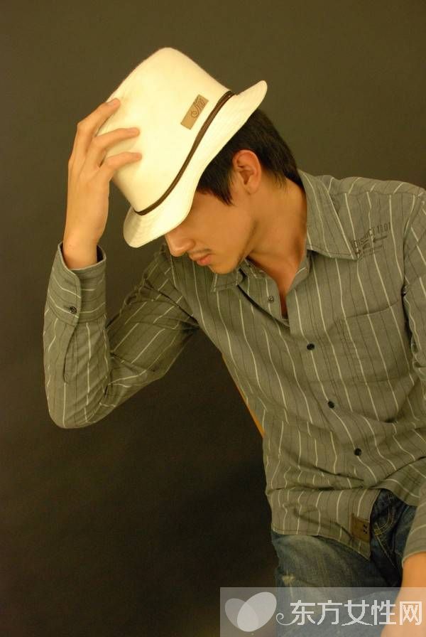 王思聰林更新是什么關(guān)系  林更新家庭背景大揭秘