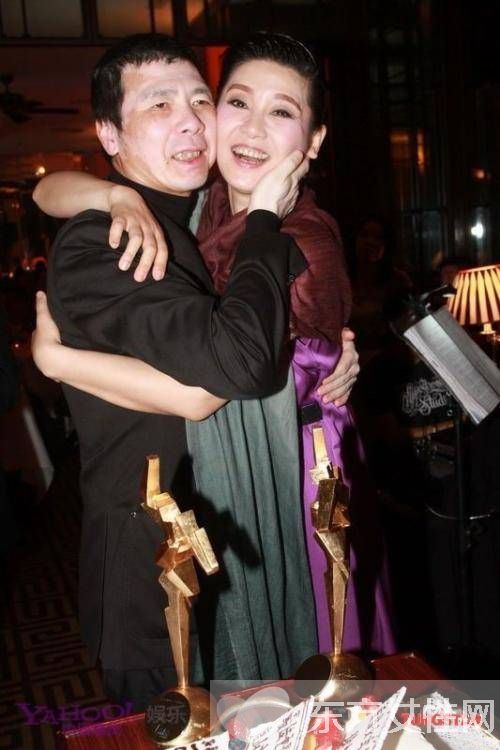 馮小剛白斑病怕遺傳放棄生育 徐帆樂當 家庭主婦