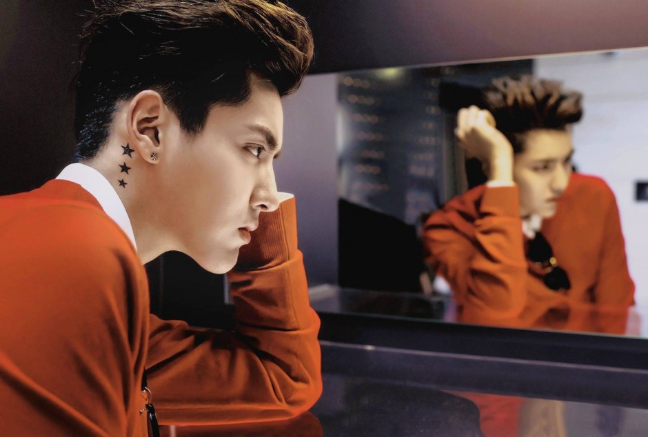 吳亦凡偷瞄寧澤濤被發(fā)現(xiàn) 兩帥哥不經(jīng)意造就神話