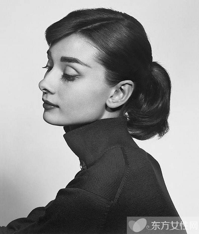 奧黛麗赫本的老公是誰(shuí) 奧黛麗赫本個(gè)人資料簡(jiǎn)介