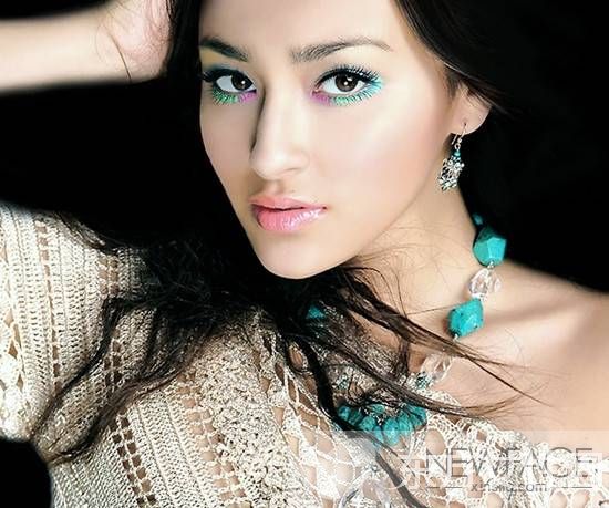 谷川潤(rùn)老公是誰(shuí) 長(zhǎng)谷川潤(rùn)簡(jiǎn)介資料生活照