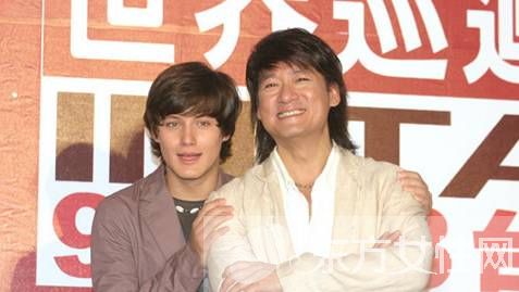 周華健混血兒曝光 周華健一家四口資料大揭秘